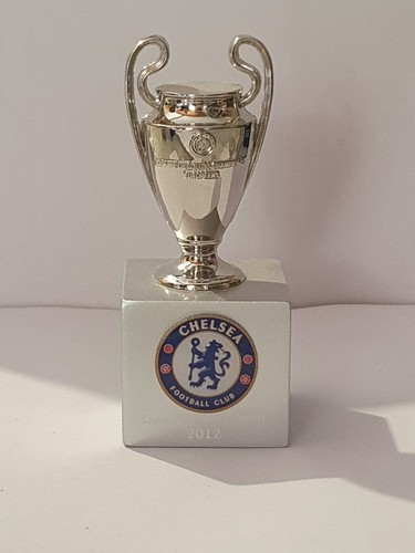 Pokal uefa chelsea - pokal,